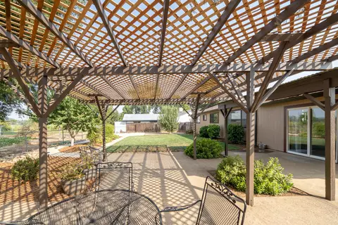 19550 Medo Vale Ln, Redding, CA 96002 photo 15