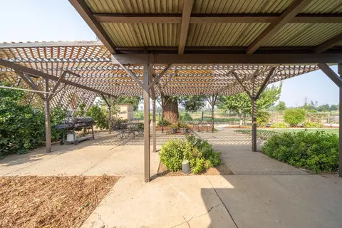 19550 Medo Vale Ln, Redding, CA 96002 photo 13