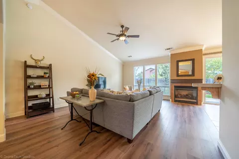 2177 Cadjew St, Redding, CA 96003 photo 10