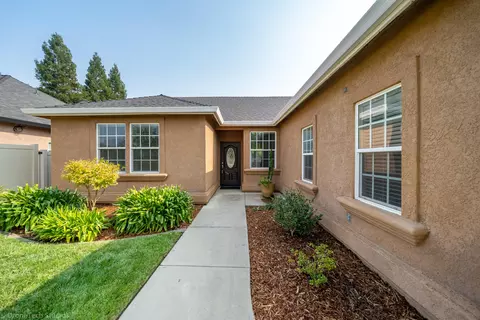 2177 Cadjew St, Redding, CA 96003 photo 5