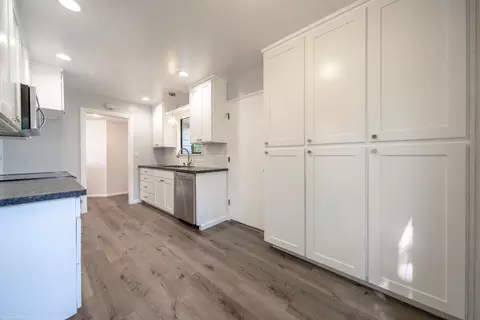 6542 Paso Dr, Redding, CA 96001 photo 5