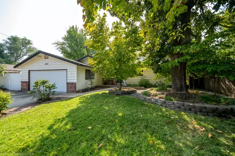 6542 Paso Dr, Redding, CA 96001 photo 1