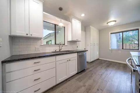 6542 Paso Dr, Redding, CA 96001 photo 3