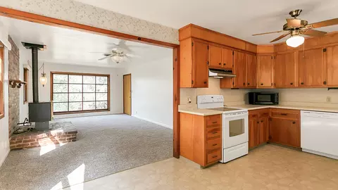 19929 Gardner Ln, Redding, CA 96003 photo 8