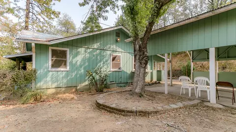 19929 Gardner Ln, Redding, CA 96003 photo 5
