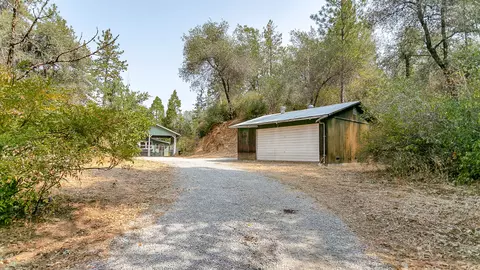 19929 Gardner Ln, Redding, CA 96003 photo 32