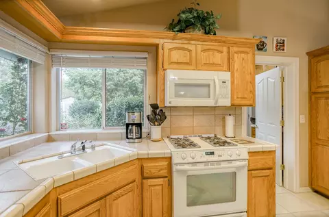 3720 Regatta Ct, Redding, CA 96001 photo 7