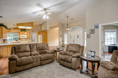 3720 Regatta Ct, Redding, CA 96001 photo 3