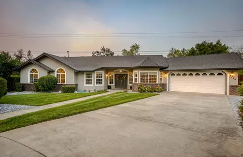 3720 Regatta Ct, Redding, CA 96001 photo 1