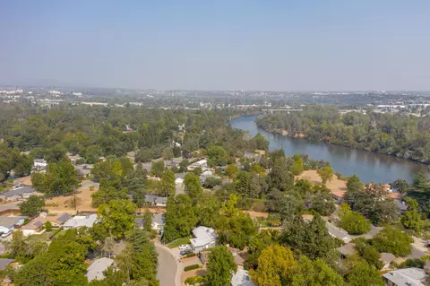 330 Newport Dr, Redding, CA 96001 photo 35