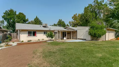330 Newport Dr, Redding, CA 96001 photo 25