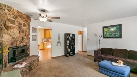 330 Newport Dr, Redding, CA 96001 photo 4