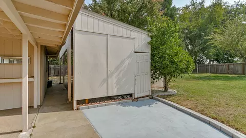 330 Newport Dr, Redding, CA 96001 photo 24