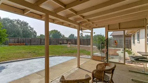 330 Newport Dr, Redding, CA 96001 photo 22