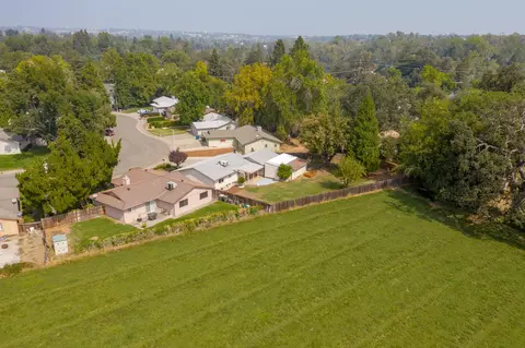 330 Newport Dr, Redding, CA 96001 photo 37