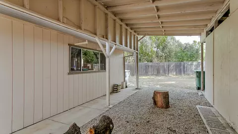 330 Newport Dr, Redding, CA 96001 photo 32