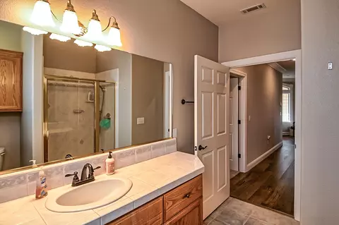 2405 Cumberland Dr, Redding, CA 96001 photo 19