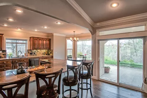 2405 Cumberland Dr, Redding, CA 96001 photo 11