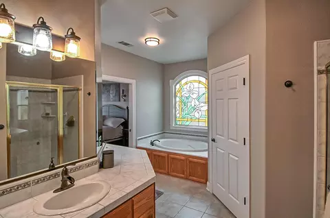 2405 Cumberland Dr, Redding, CA 96001 photo 17
