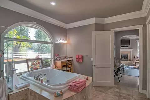 13450 Mitchellinda Dr, Redding, CA 96003 photo 16