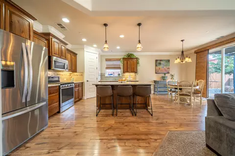 651 Rogue River Way, Redding, CA 96003 photo 15