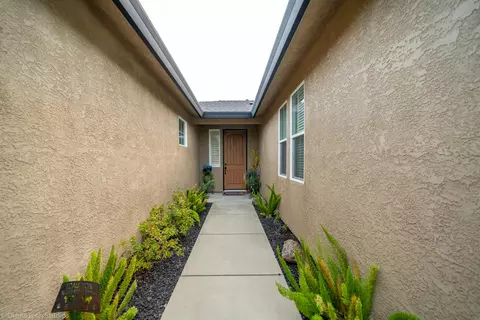 651 Rogue River Way, Redding, CA 96003 photo 8