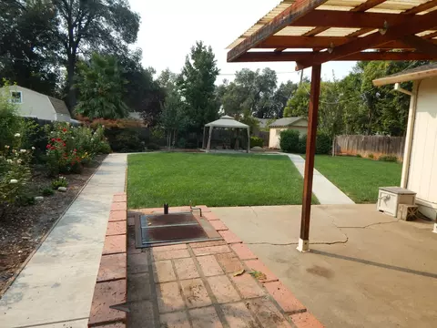 1029 Lorraine Dr, Redding, CA 96002 photo 20