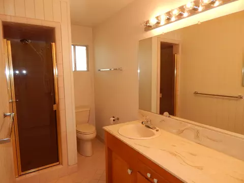 1029 Lorraine Dr, Redding, CA 96002 photo 17