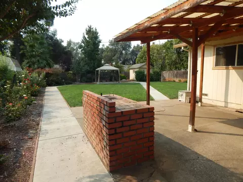 1029 Lorraine Dr, Redding, CA 96002 photo 19