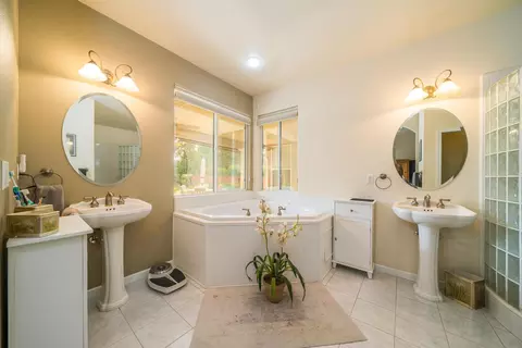 3127 Forest Hills Dr, Redding, CA 96002 photo 23