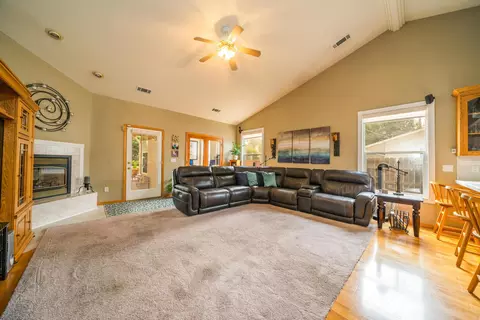 3127 Forest Hills Dr, Redding, CA 96002 photo 13
