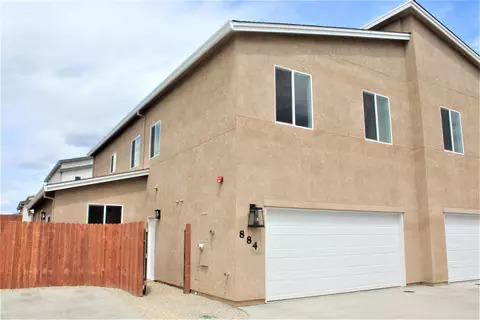 884 Congaree Ln, Redding, CA 96001 photo 2