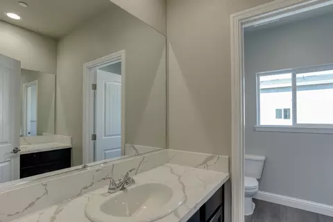 884 Congaree Ln, Redding, CA 96001 photo 36