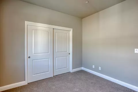 884 Congaree Ln, Redding, CA 96001 photo 34