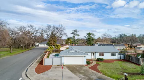3401 Lagoon Dr, Redding, CA 96001 photo 1
