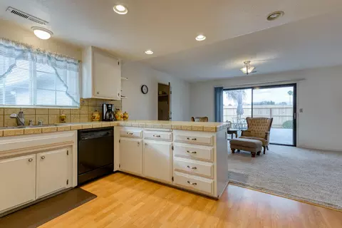 3401 Lagoon Dr, Redding, CA 96001 photo 12