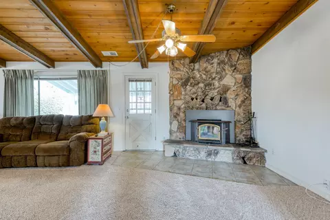 3401 Lagoon Dr, Redding, CA 96001 photo 5