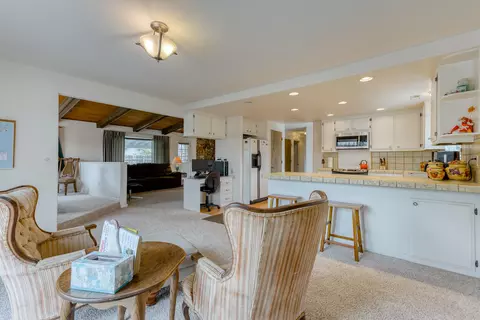 3401 Lagoon Dr, Redding, CA 96001 photo 8