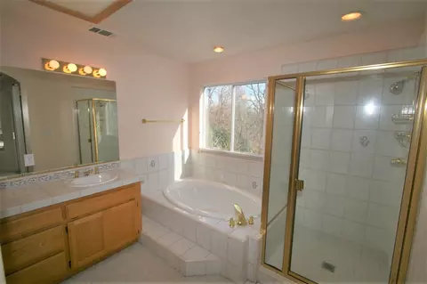 945 Hillsdale Ct, Redding, CA 96003 photo 34
