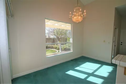 945 Hillsdale Ct, Redding, CA 96003 photo 23