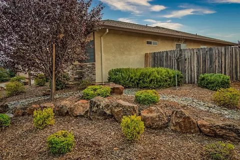 3405 Lemurian Rd, Redding, CA 96002 photo 2