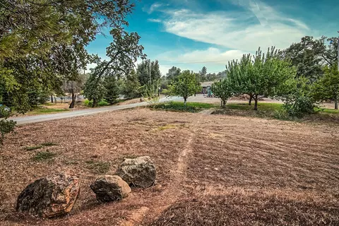 5030 Placer Rd, Redding, CA 96001 photo 1
