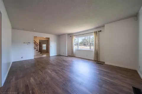 9912 Logan Rd, Redding, CA 96003 photo 11