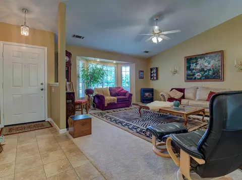 4607 Fiddleneck Dr, Redding, CA 96002 photo 3