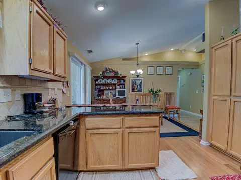 4607 Fiddleneck Dr, Redding, CA 96002 photo 8