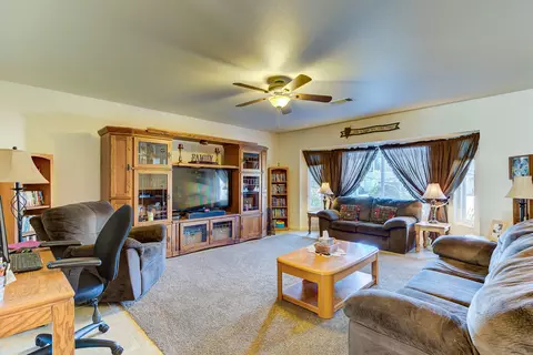 57 Tidmore Ln, Redding, CA 96003 photo 4