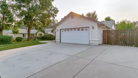7312 Platinum Way, Redding, CA 96001 photo 23
