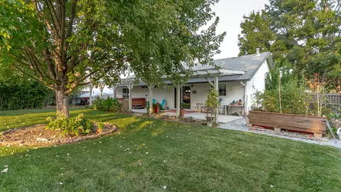 7312 Platinum Way, Redding, CA 96001 photo 19