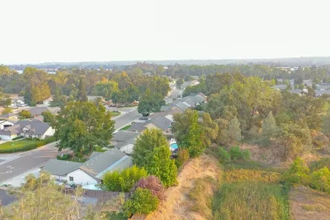 7312 Platinum Way, Redding, CA 96001 photo 17