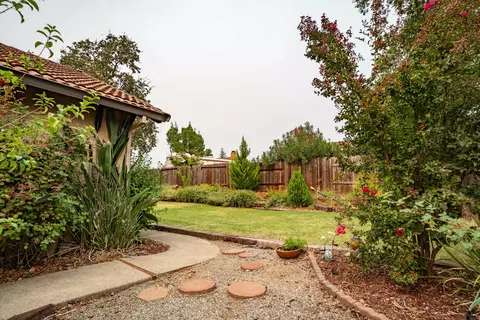 3954 Travona St, Redding, CA 96001 photo 18